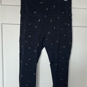 Zyia Active Women's‎ Navy Swirl Moon Luxe sz 6-8 Leggings 7/8 length w/ Pockets